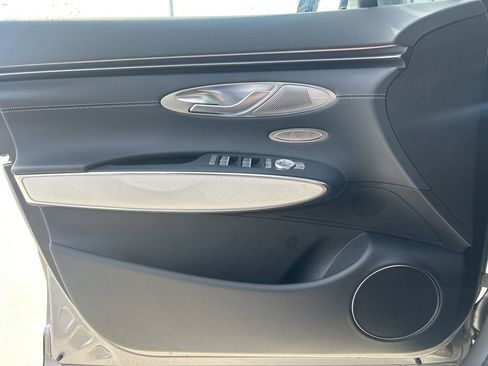 New 2026 Genesis GV70 2.5T Advanced image 16