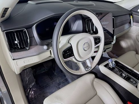 New 2026 Volvo XC90 T8 Ultra w/ Protection Package Premier AWD/4WD image 9