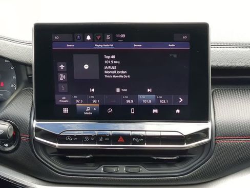 Used 2022 Jeep Compass Trailhawk image 20