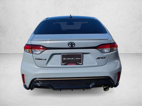 Used 2022 Toyota Corolla SE image 9