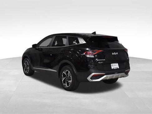 Used 2025 Kia Sportage LX AWD/4WD image 8