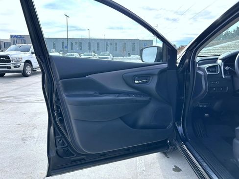 Certified 2024 Nissan Murano SV image 9