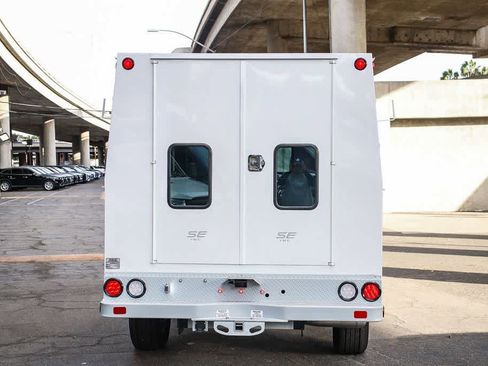 New 2026 Ford F350 XL w/ XL Chrome Package RWD image 7