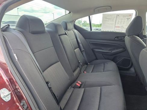 Used 2024 Nissan Altima 2.5 SV FWD image 13