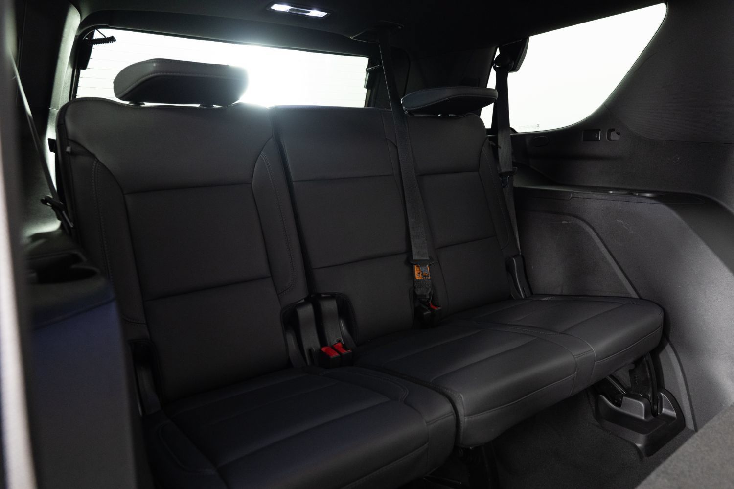 Used 2023 Chevrolet Tahoe Z71 w/ Luxury Package AWD/4WD image 25