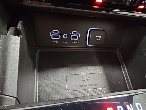 Used 2024 Jeep Grand Cherokee L Laredo image 25