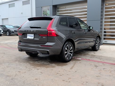 Used 2025 Volvo XC60 B5 Plus image 9