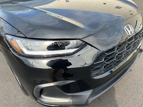 Used 2023 Honda HR-V LX image 27