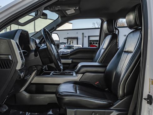 Used 2021 Ford F250 Lariat w/ Lariat Value Package image 3