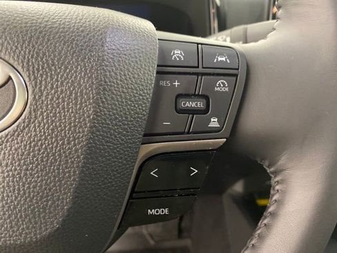 Used 2025 Toyota Camry LE image 16