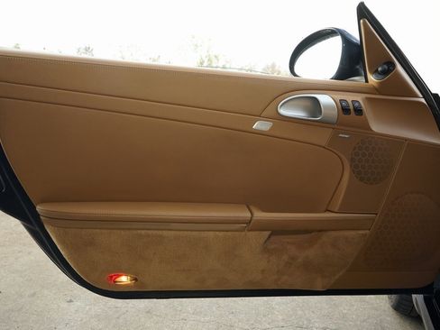 Used 2010 Porsche Cayman S image 18