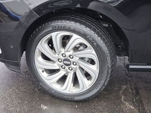 Used 2024 Lincoln Navigator Premiere image 30