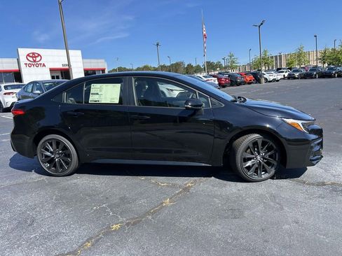 New 2026 Toyota Corolla SE w/ SE Premium Package FWD image 2