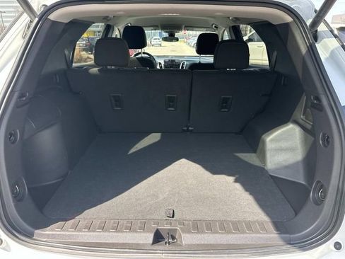 Used 2024 Chevrolet Equinox LT AWD/4WD image 9