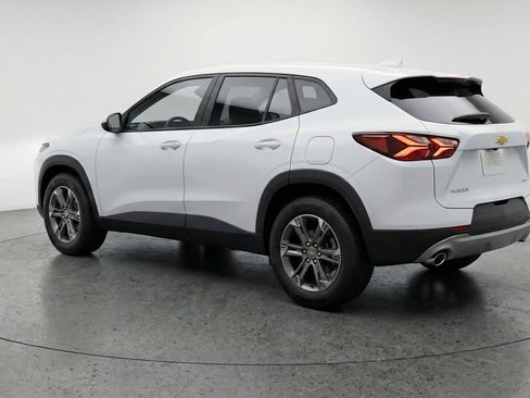 Used 2025 Chevrolet Blazer LT image 6