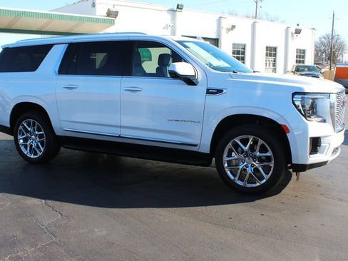 Used 2024 GMC Yukon XL Denali image 23