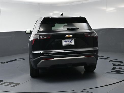 Used 2026 Chevrolet Equinox LT FWD image 8