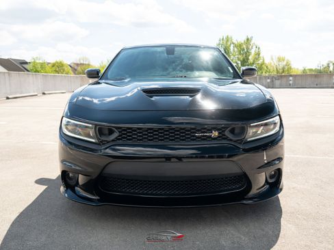 Used 2022 Dodge Charger Scat Pack w/ Navigation & Travel Group RWD image 2