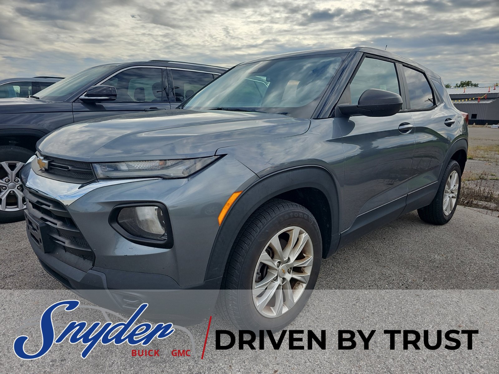 Used 2021 Chevrolet TrailBlazer LS AWD/4WD image 2