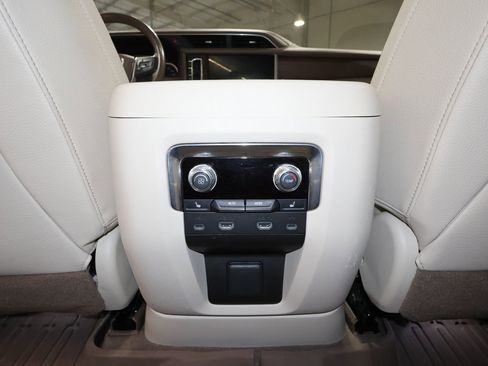 Used 2021 GMC Yukon Denali w/ Denali Ultimate Package image 35