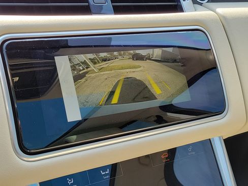 Used 2019 Land Rover Range Rover Sport HSE image 25