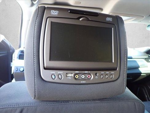 Used 2017 GMC Yukon SLE w/ SLE Value Package image 11