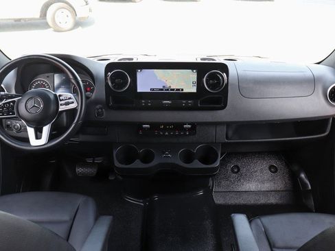Used 2023 Mercedes-Benz Sprinter 2500 image 23
