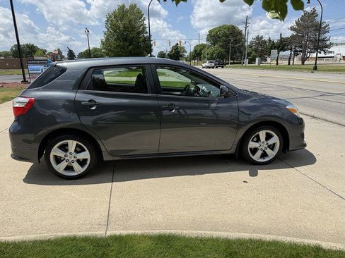 Used 2009 Toyota Matrix S FWD image 4
