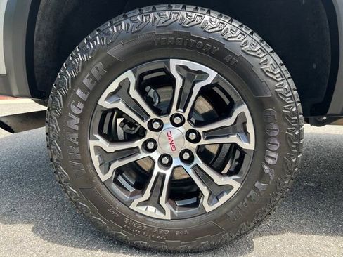Used 2024 GMC Canyon AT4 w/ AT4 Premium Package AWD/4WD image 23