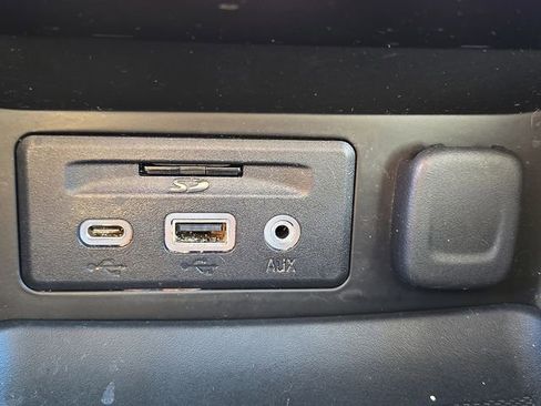 Used 2018 GMC Terrain SLT w/ Preferred Package image 28