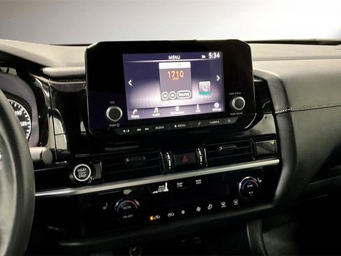 Used 2023 Nissan Pathfinder SV w/ SV Premium Package image 9