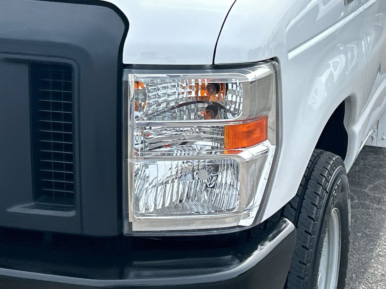 Used 2023 Ford E-350 and Econoline 350 Super Duty w/ Driver's Safety Package RWD image 13