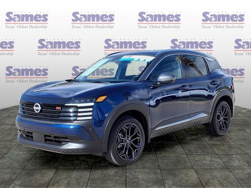 Used 2025 Nissan Kicks SR FWD image 3