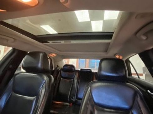 Used 2017 Chrysler 300 Limited w/ Value Package image 18