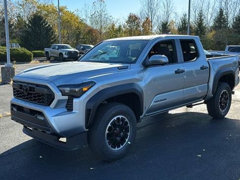 New 2025 Toyota Tacoma TRD Off-Road w/ TRD Off Road Premium Package image 3
