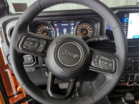 New 2025 Jeep Gladiator Sport image 36