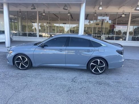 Used 2022 Honda Accord Sport image 4