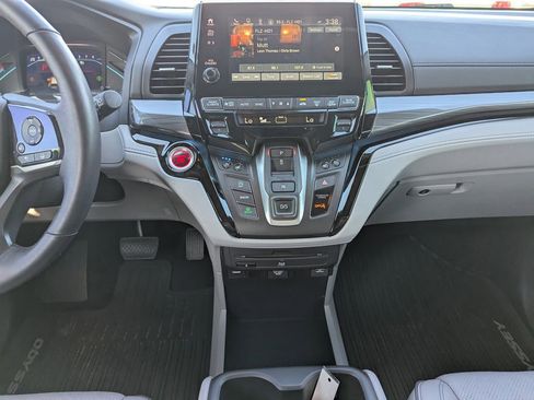Used 2024 Honda Odyssey Elite image 13