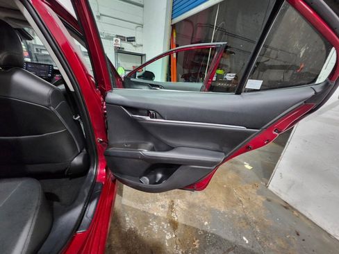 Used 2022 Toyota Camry XLE image 21