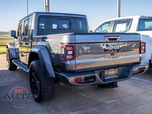 Used 2021 Jeep Gladiator Overland image 9