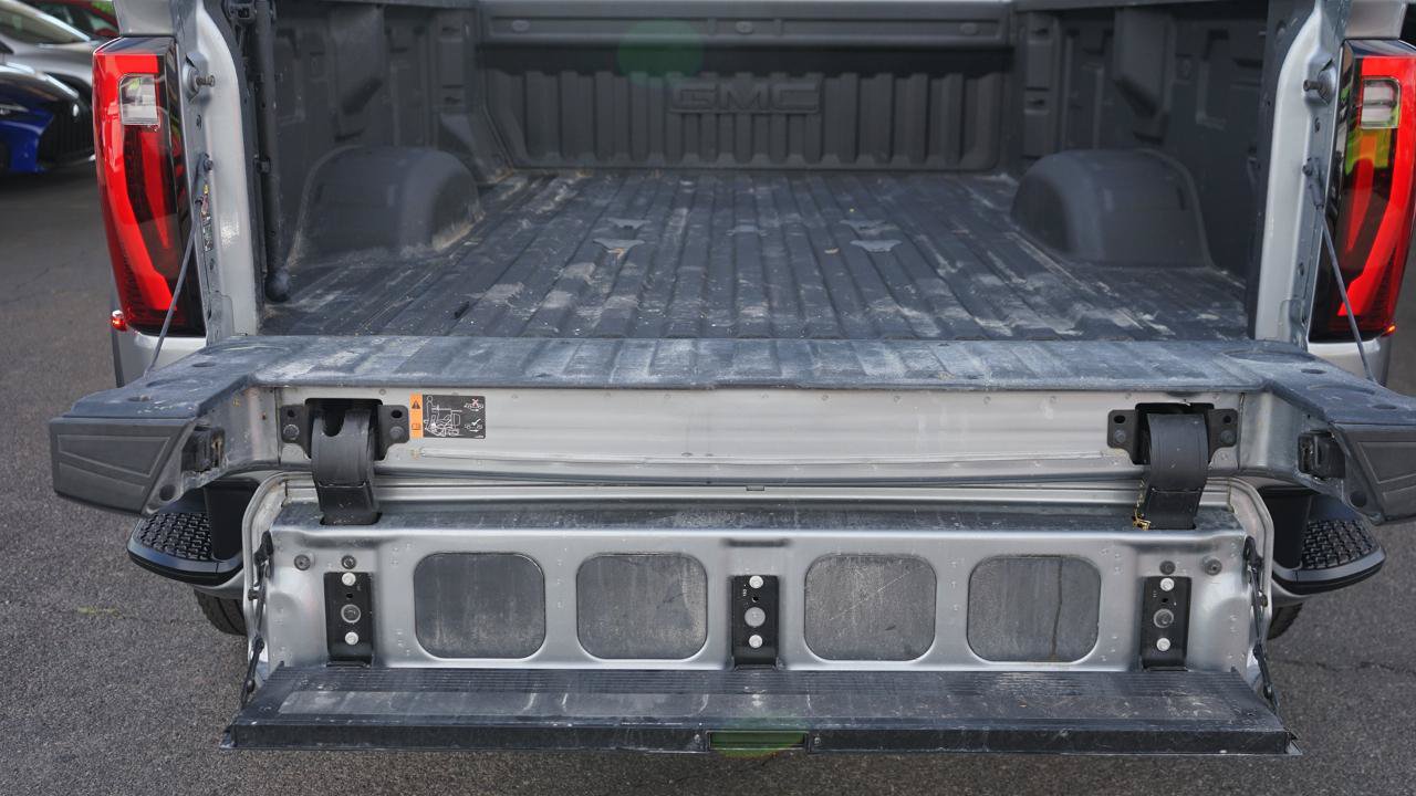 Used 2025 GMC Sierra 3500 Denali w/ Denali Reserve Package AWD/4WD image 26