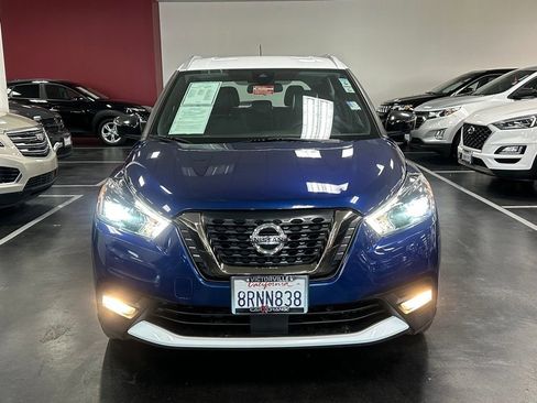 Used 2020 Nissan Kicks SR w/ SR Premium Package image 10