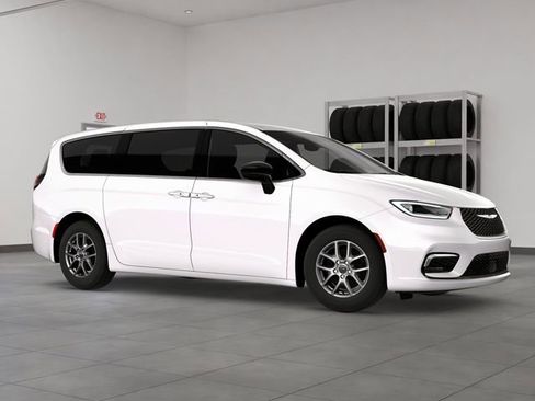 New 2026 Chrysler Pacifica Select image 7