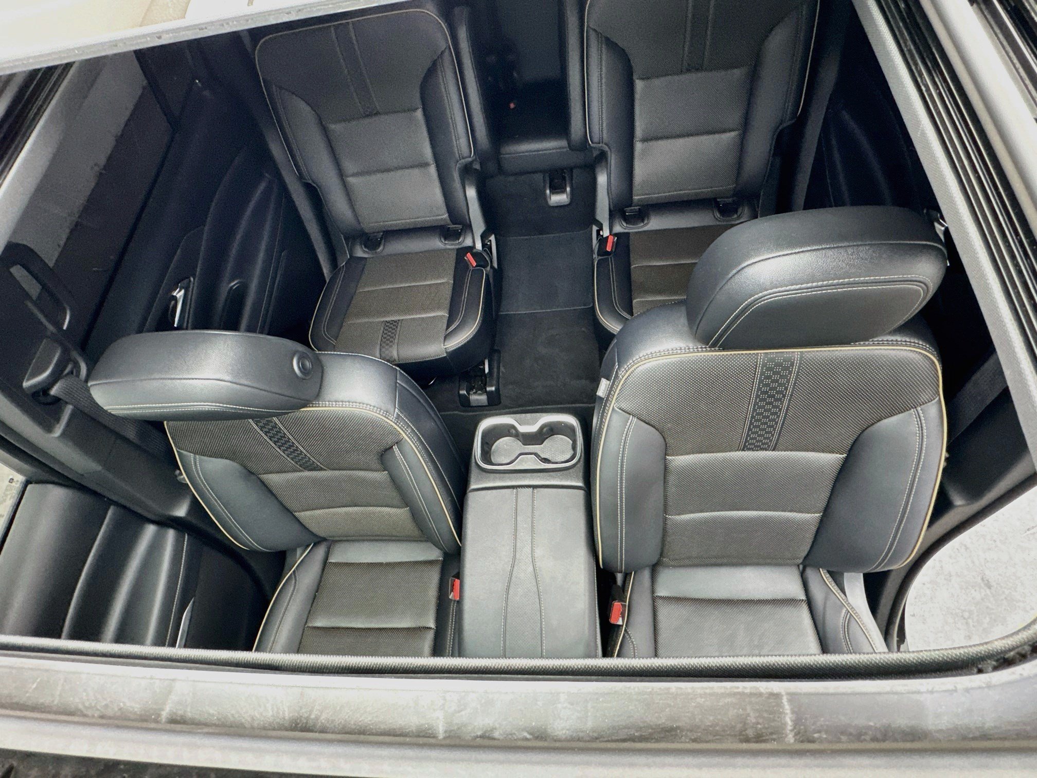 Used 2025 Chevrolet Traverse High Country FWD image 14