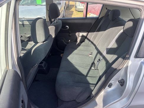Used 2010 Nissan Versa 1.8 S image 19