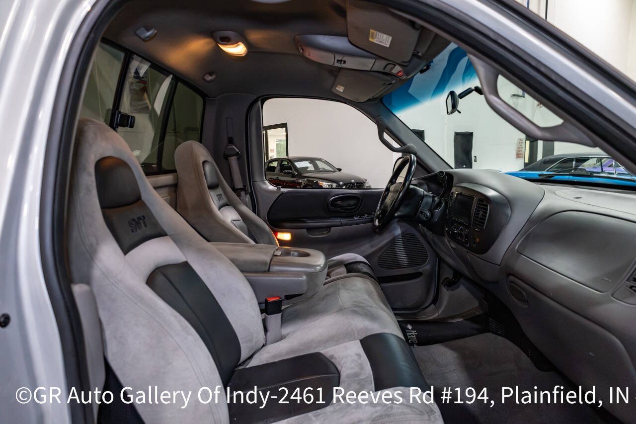 Used 2001 Ford F150 Lightning RWD image 39