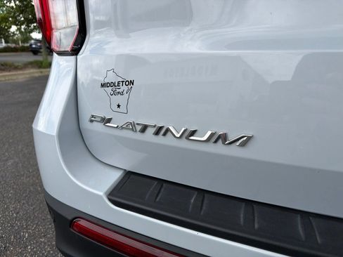 Certified 2025 Ford Explorer Platinum w/ Ultimate Package AWD/4WD image 20
