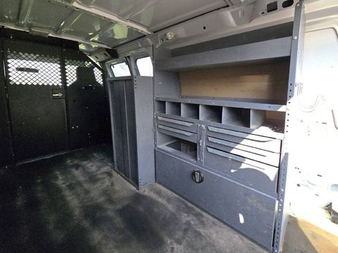 Used 2014 Ford E-150 and Econoline 150 image 19