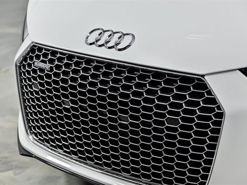 Used 2017 Audi R8 V10 plus AWD/4WD image 6