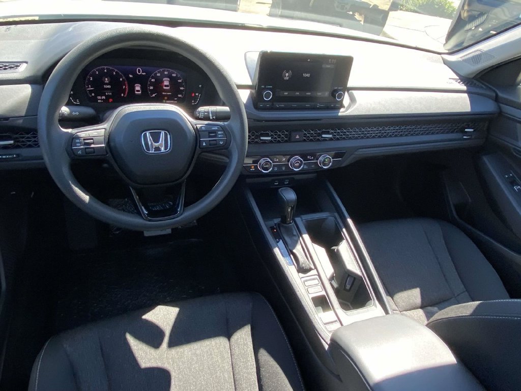Used 2025 Honda Accord SE image 15